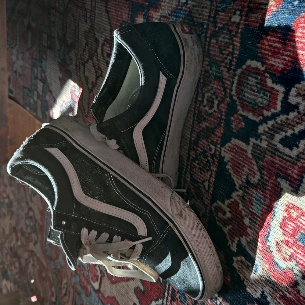 Vans Men's Black and White Sneakers